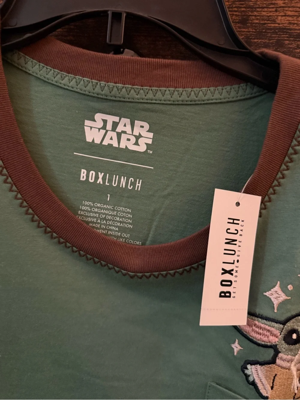 Disney Star Wars Mandalorian and Grogu Women’s Cropped Shirt Plus Size XXL NWT - Picture 7 of 7